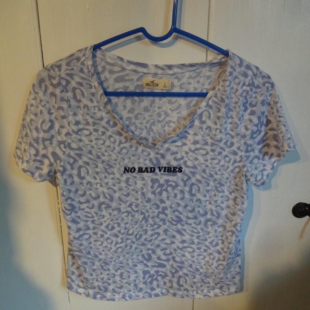 HOLLISTER No Bad Vibes Short Top Large Blue/White